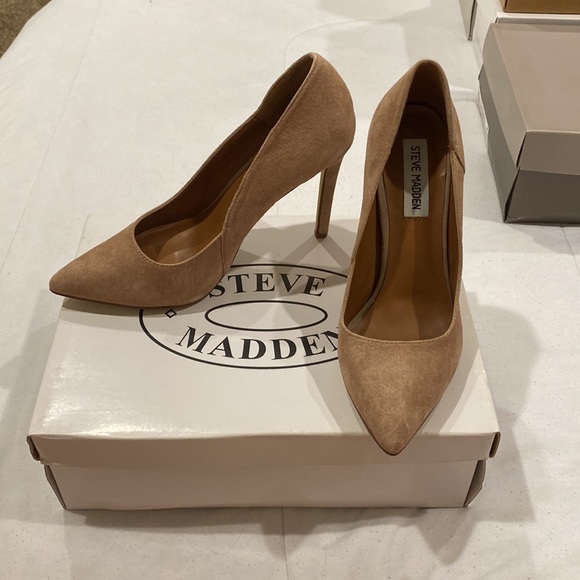 Steve Madden Nude Suede High Heels - Picture 1 of 4